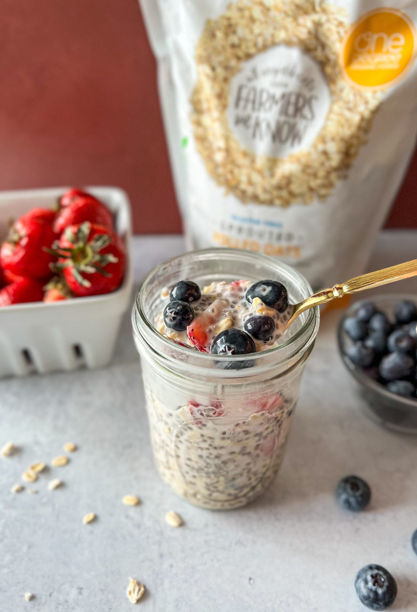 Overnight Chia Oats with Mixed Berries
