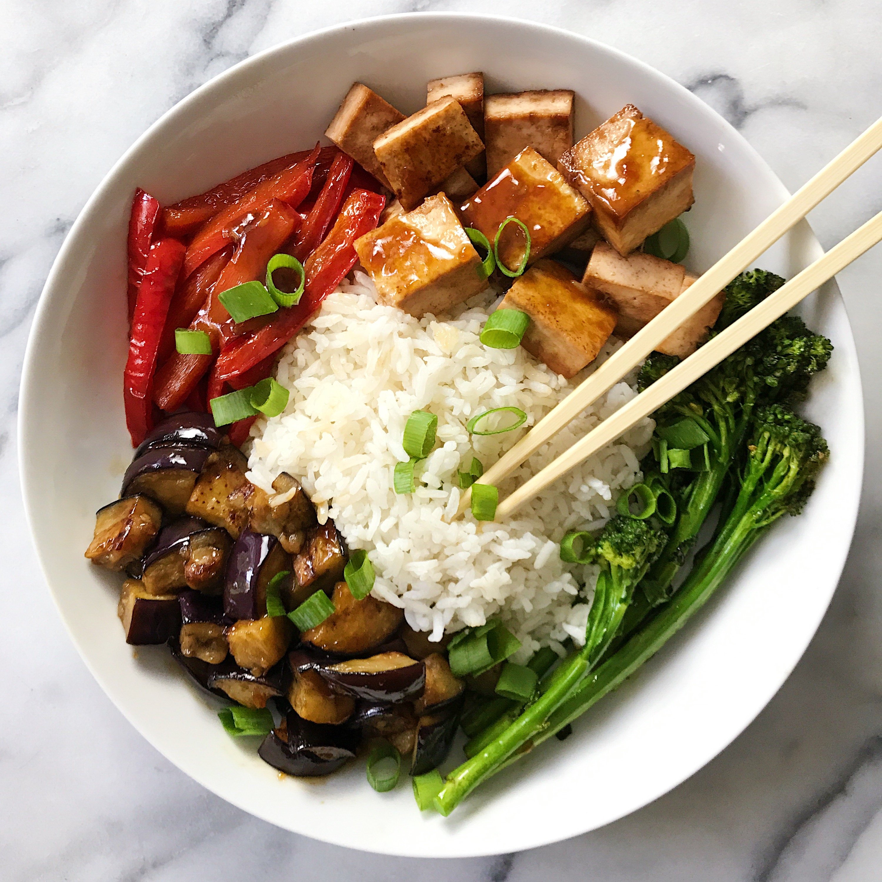 Stir-Fried Tofu and Veggies with Creatine-Boosted Garlic Sauce