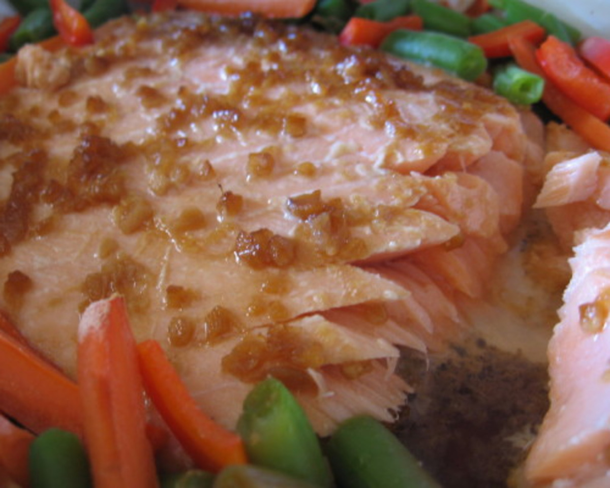 Stir-Fried Ginger Salmon with Garlic Spinach