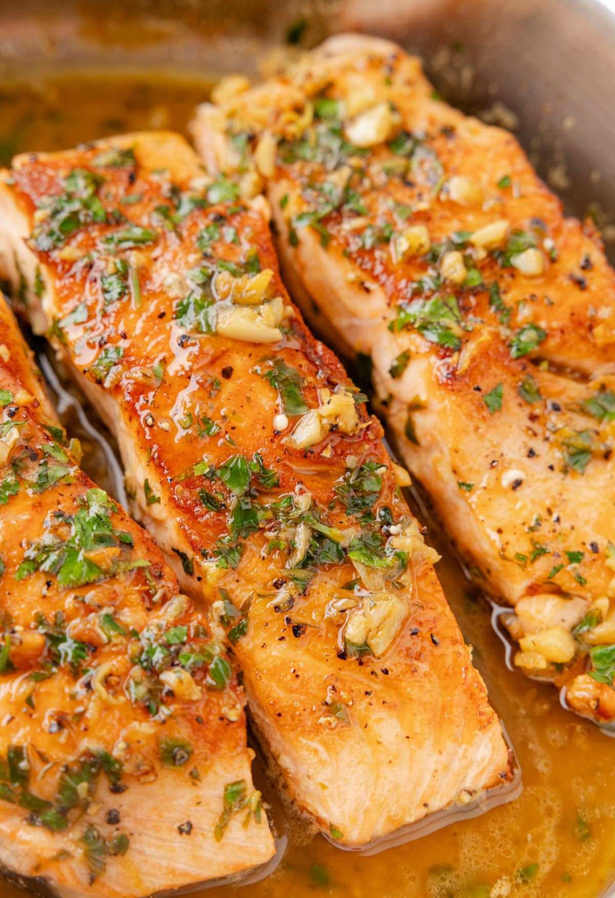 Pan-Seared Salmon with Lemon and Dill Butter Sauce