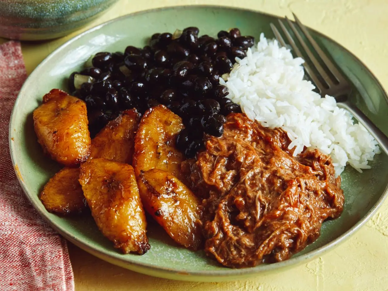 Slow Cooker Venezuelan Pabellón Criollo with Shredded Beef and Black Beans