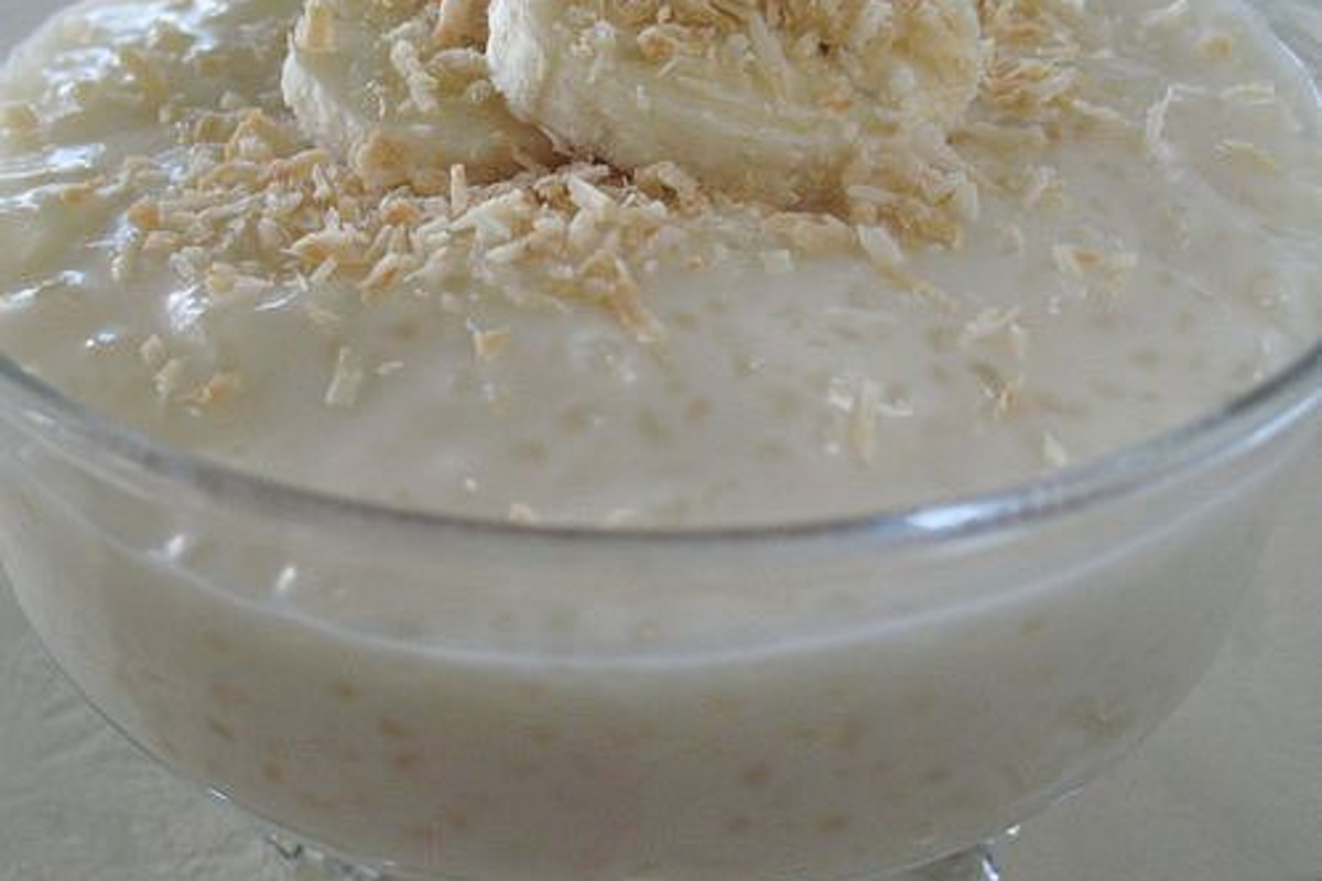 Steamed Coconut Tapioca Pudding with Mung Beans