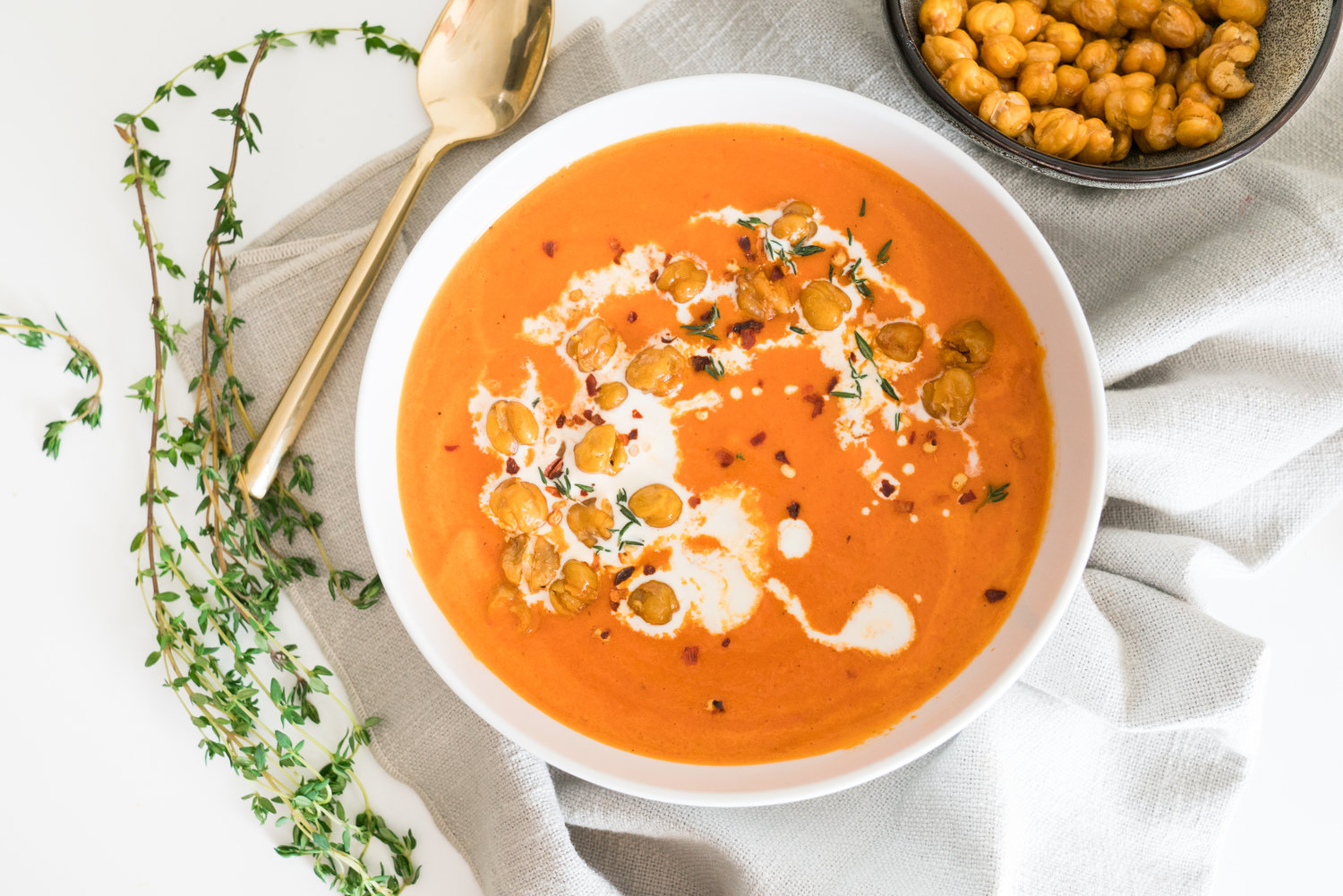 Quick Roasted Red Pepper and Chickpea Soup