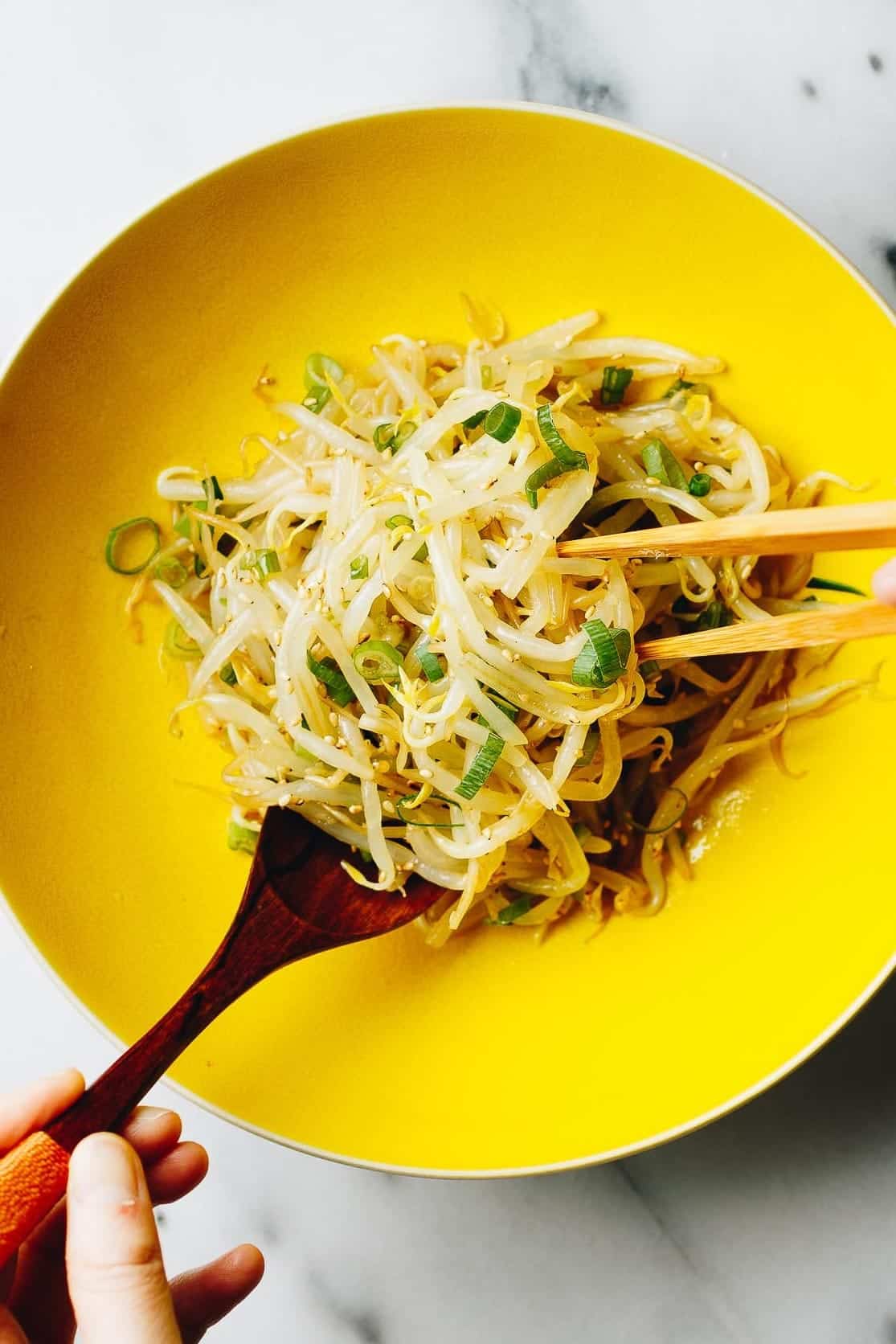 Sautéed Mung Bean Sprouts with Garlic and Soy