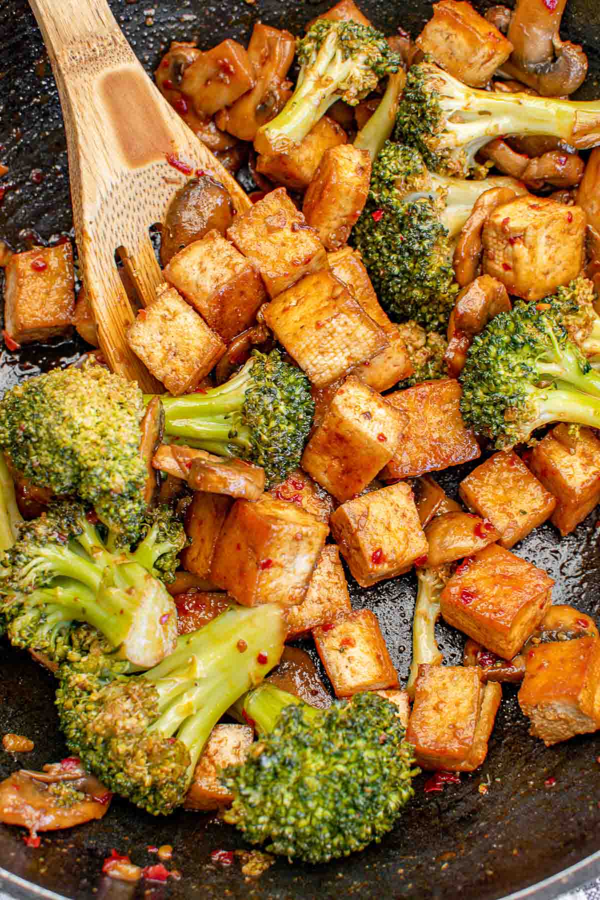 Vegetarian Stir-Fried Tofu with Broccoli and Ginger Soy Sauce