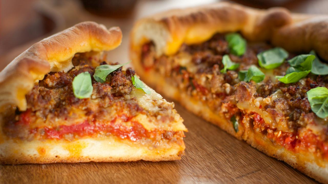 Deep Dish Sausage and Green Pepper Pizza