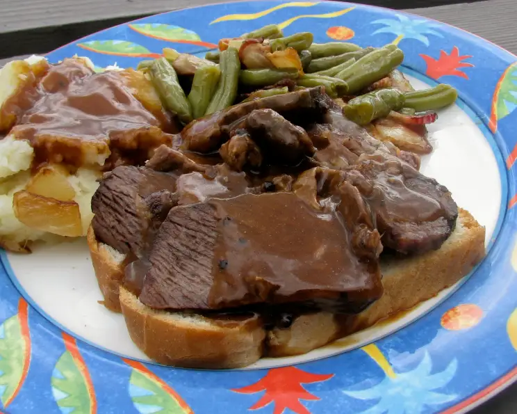 Open-Faced Roast Beef Sandwich with Horseradish Cream