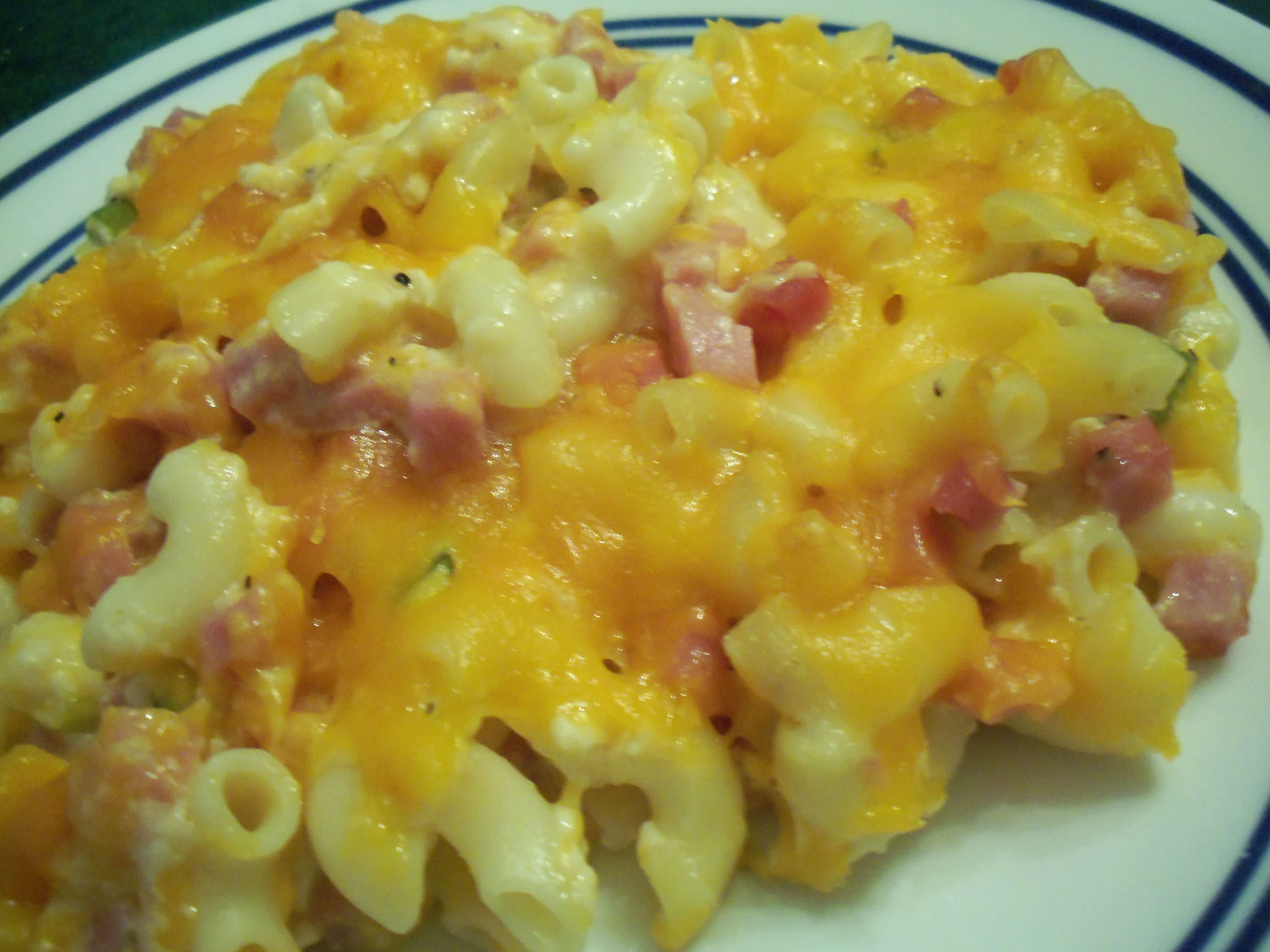 American Macaroni and Cheese with Smoked Ham and Kale