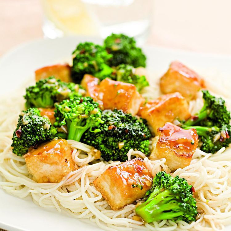 Stir-Fried Tofu with Broccoli and Garlic Soy Glaze