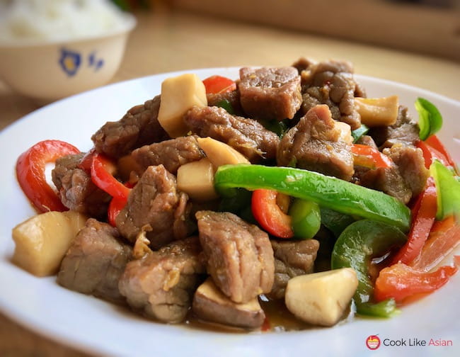 Stir-Fried Beef with Bell Peppers and Oyster Sauce