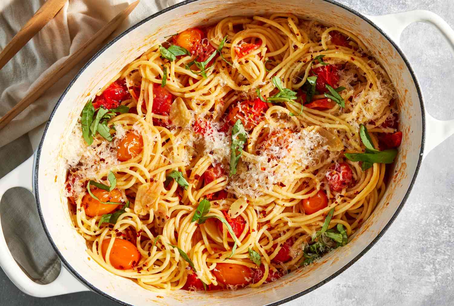 One-Pot Spaghetti with Garlic, Olive Oil, and Cherry Tomatoes