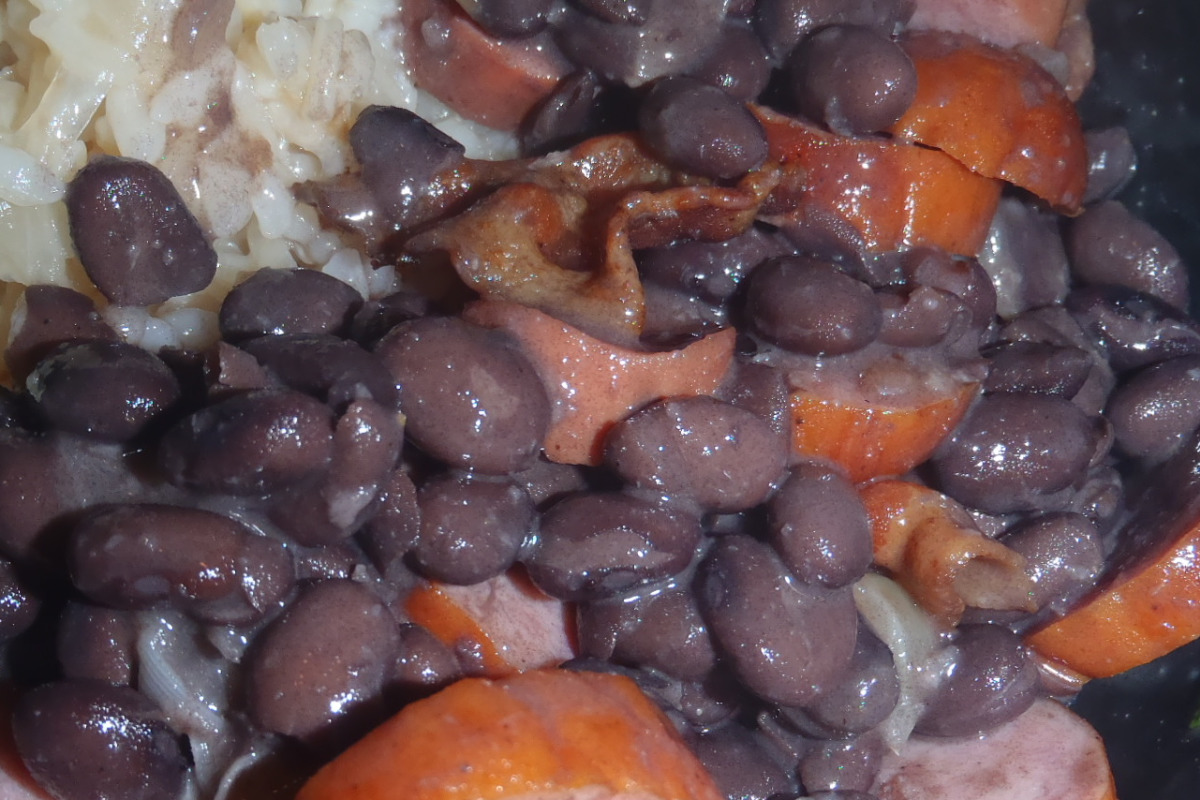 Pressure Cooker Feijoada with Mixed Meats and Black Beans