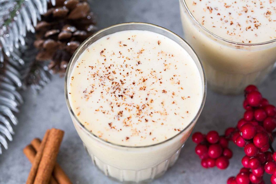 Keto Whisked Eggnog with Vanilla and Nutmeg