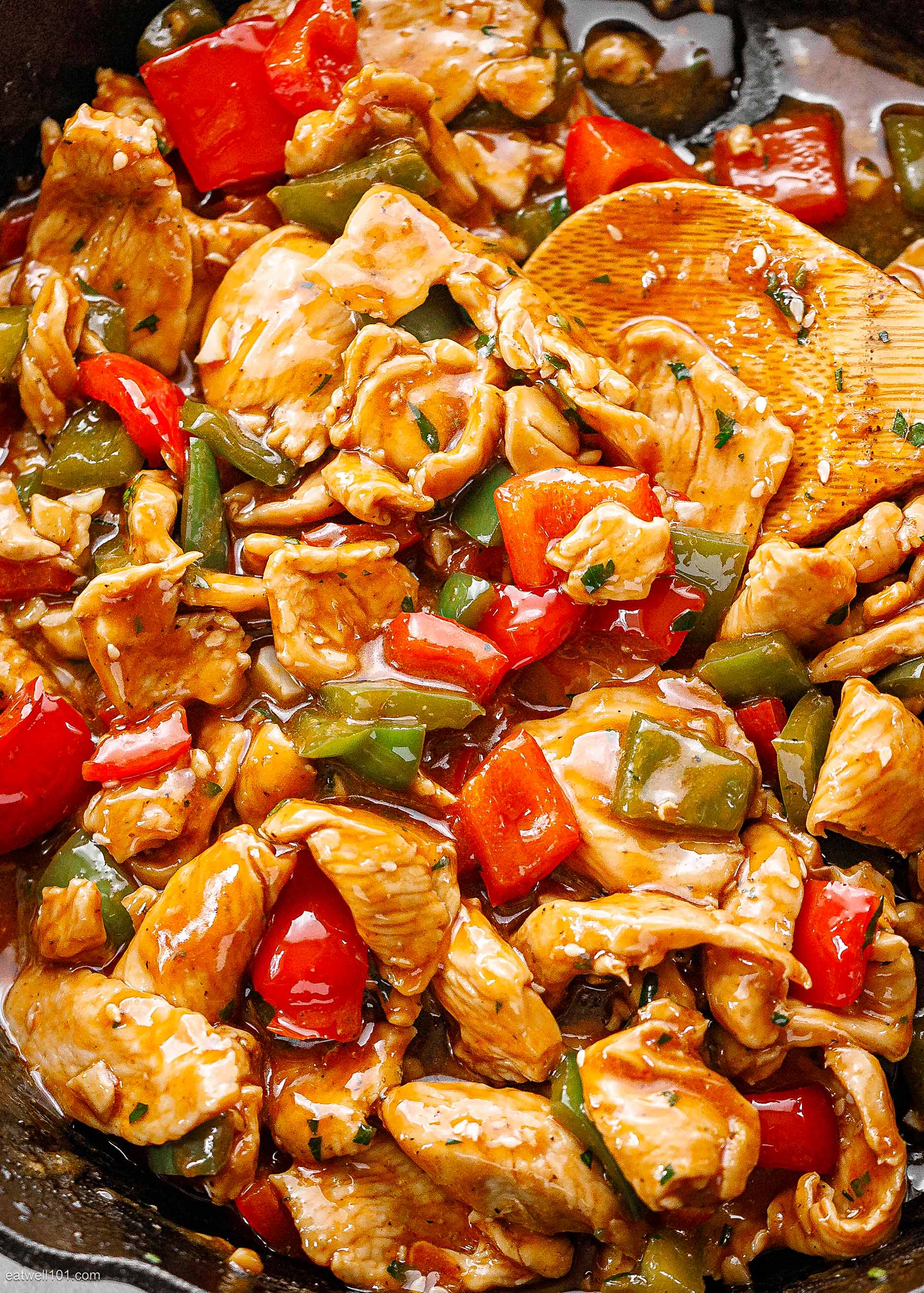 Sautéed Chicken with Roasted Bell Pepper and Garlic Sauce