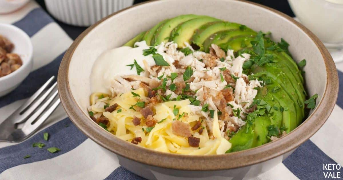 Keto-Friendly Savory Egg and Avocado Breakfast Bowl