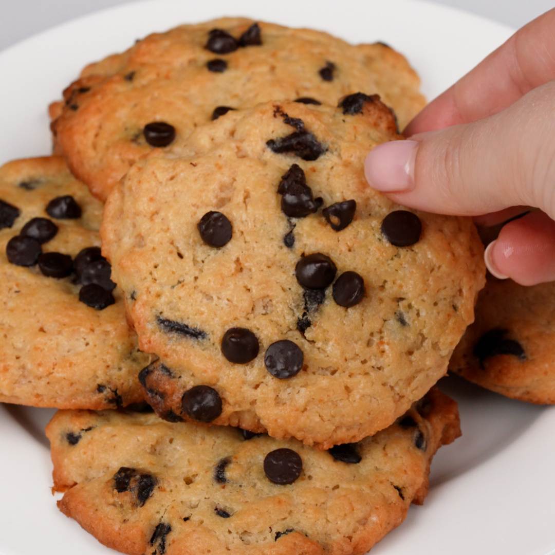 High-Protein Greek Yogurt Chocolate Chip Cookies