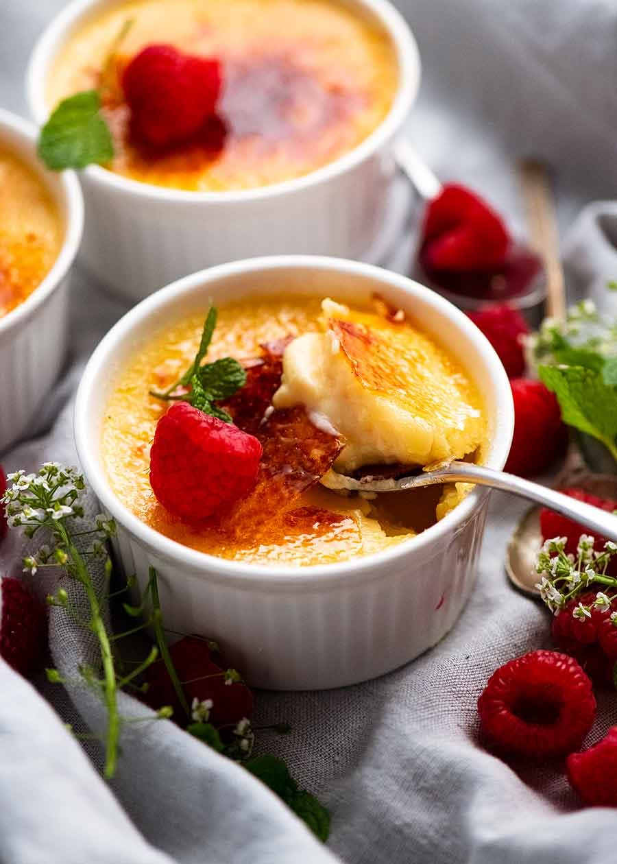 Classic French Crème Brûlée with Perfect Sugar Crust