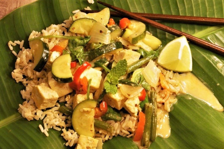 Coconut Ginger Thai Curry with Tofu and Vegetables
