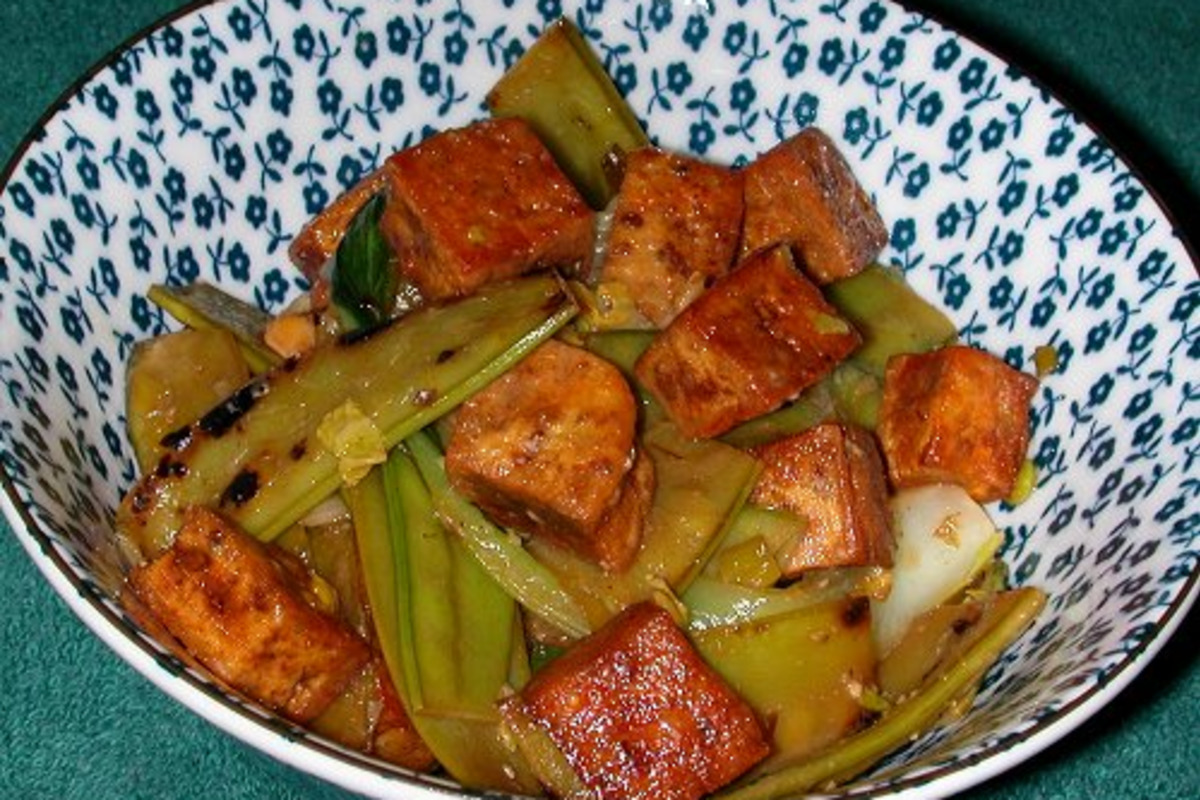 Ginger-Sesame Stir-Fried Tofu with Snow Peas