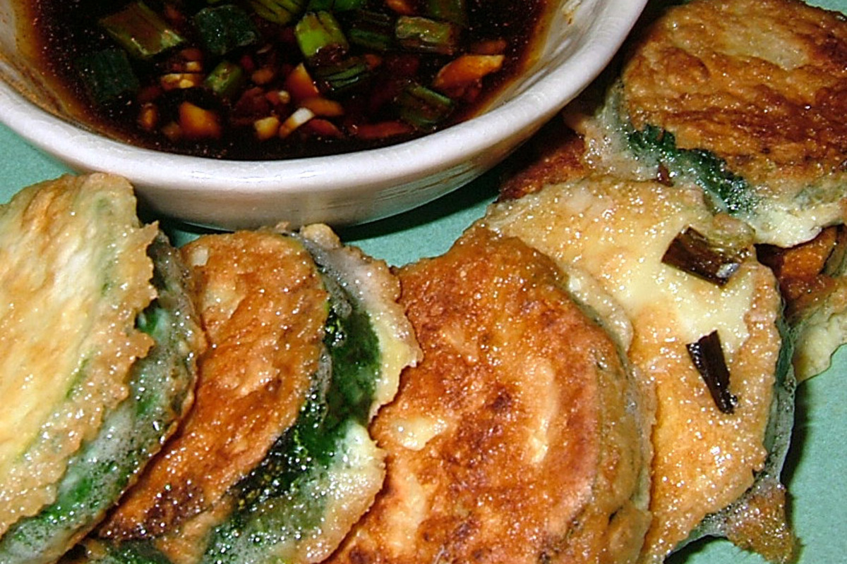 Pan-Fried Korean Mandu with Soy Dipping Sauce