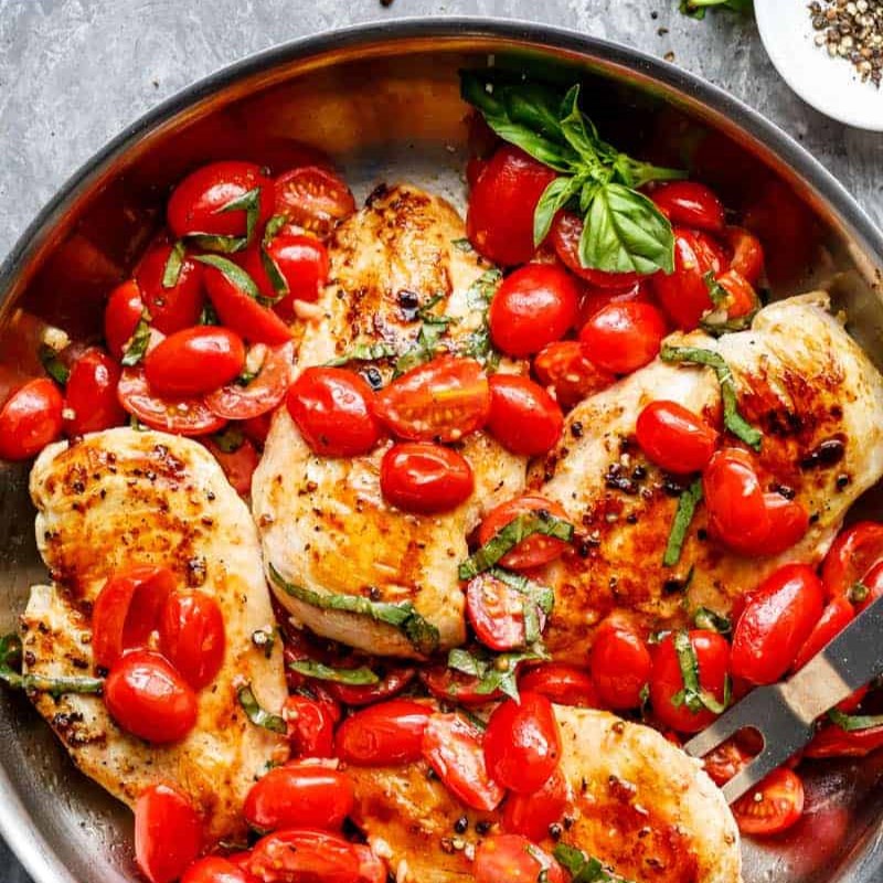 One-Pot Tomato Basil Chicken with Garlic and Olives
