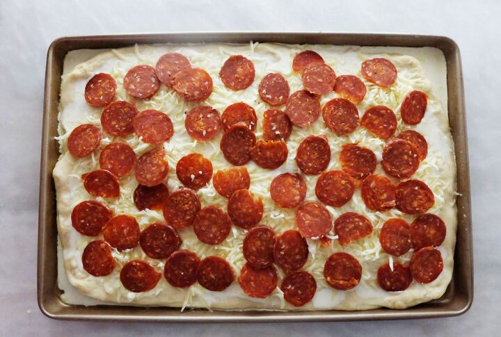 Hand-Tossed Pepperoni and Three Cheese Pan Pizza