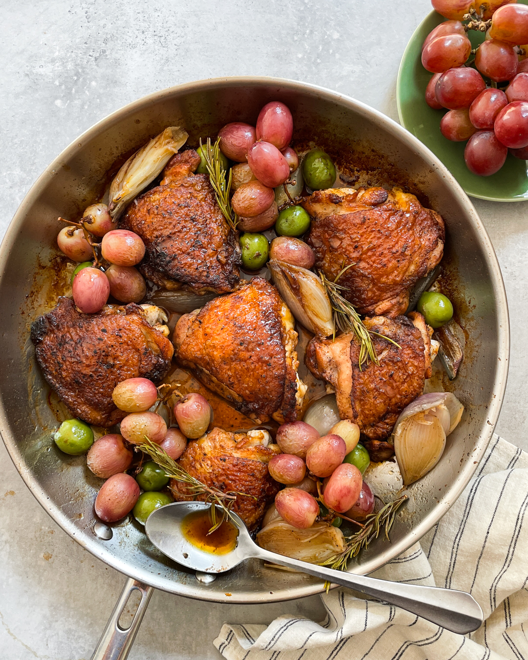 Pan-Roasted Chicken Thighs with Spanish Saffron and Garlic