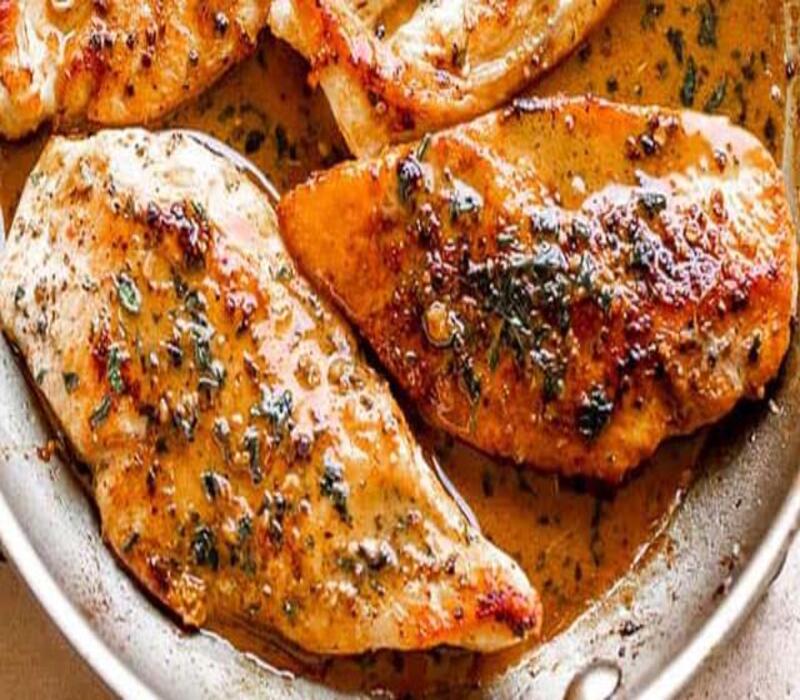 Sautéed Chicken Breast with Garlic Rice and Olive Oil