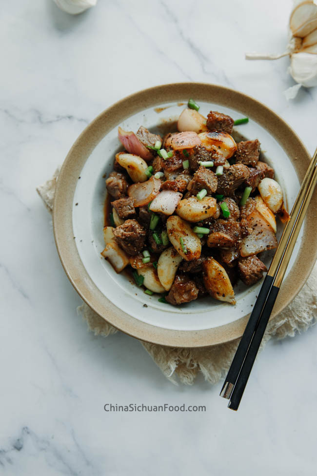 Sichuan Beef Stir-Fry with Garlic and Chili Oil