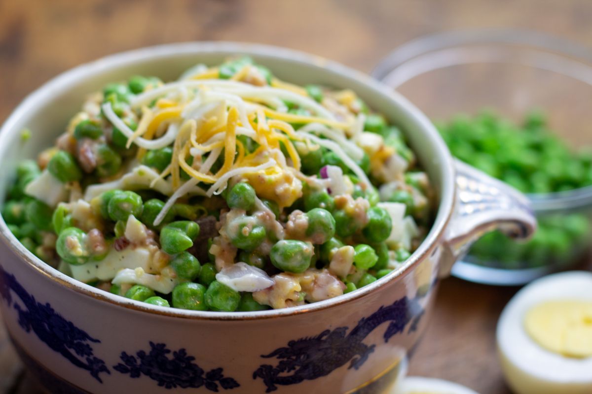 Pan-Seared Chicken with English Pea and Mint Salad