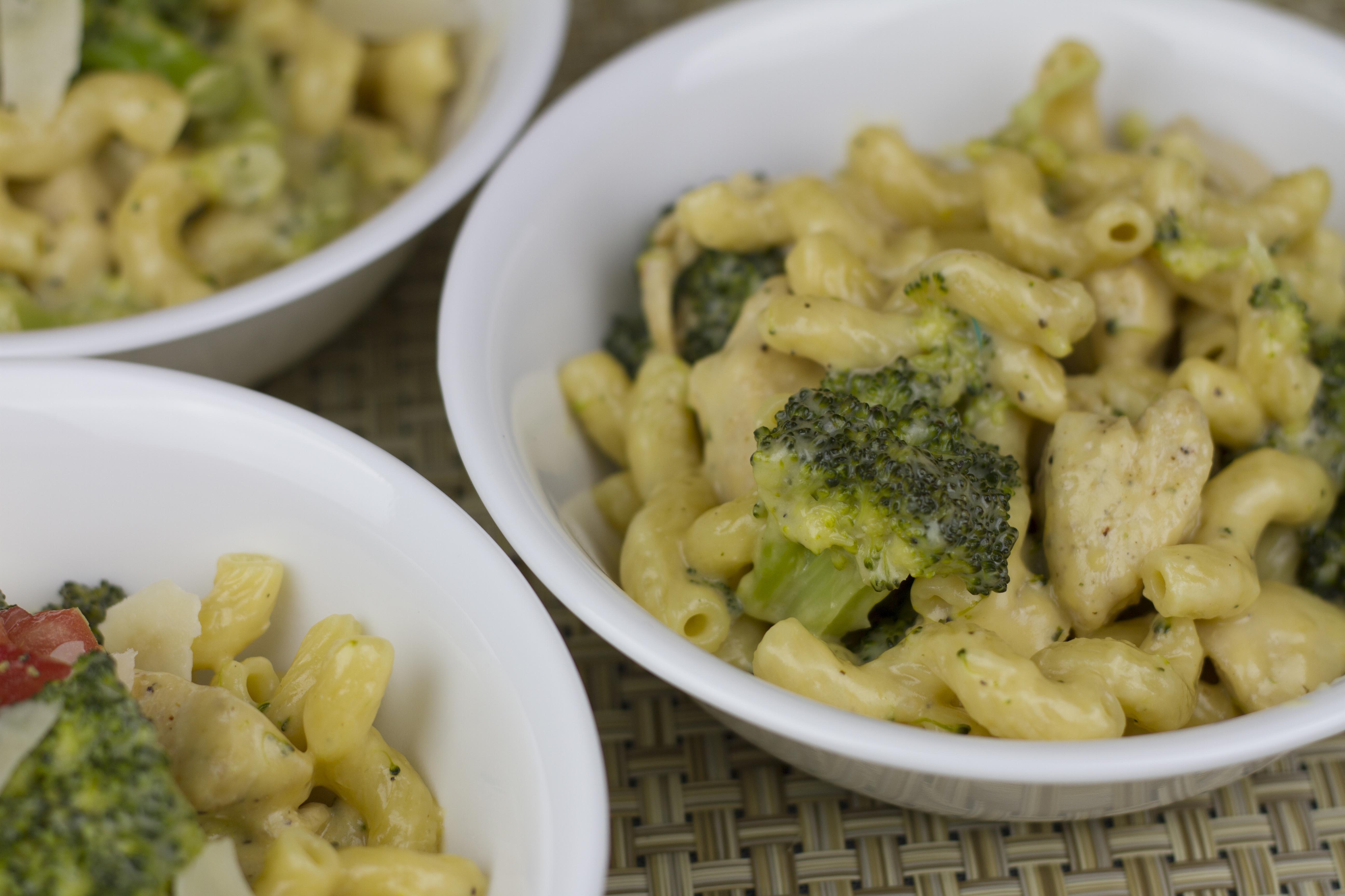 One-Pot Cheesy Chicken and Broccoli Pasta