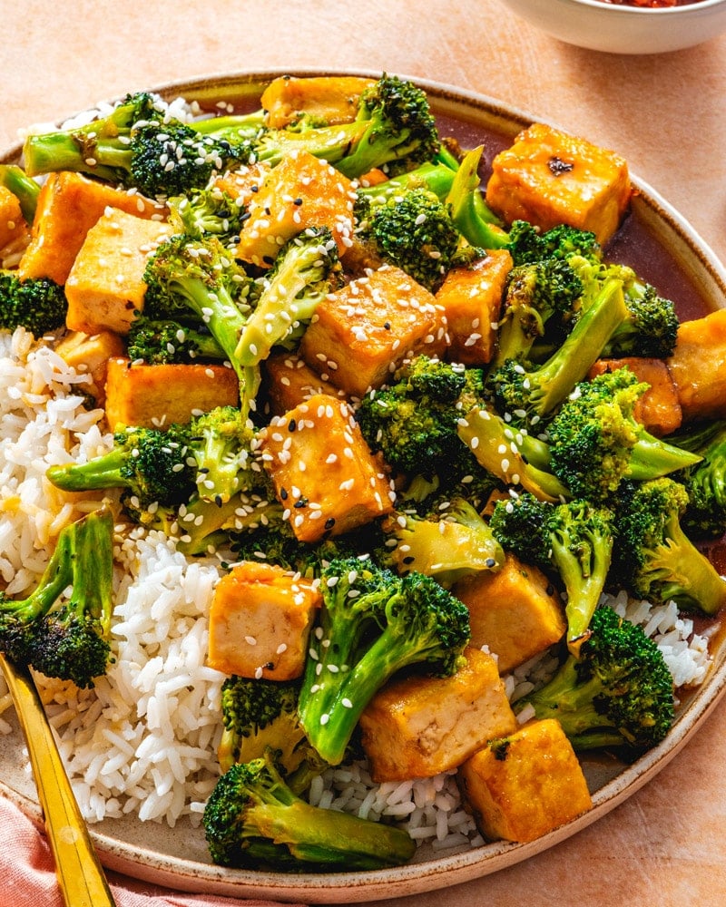 Garlic-Sesame Stir-Fried Tofu with Broccoli