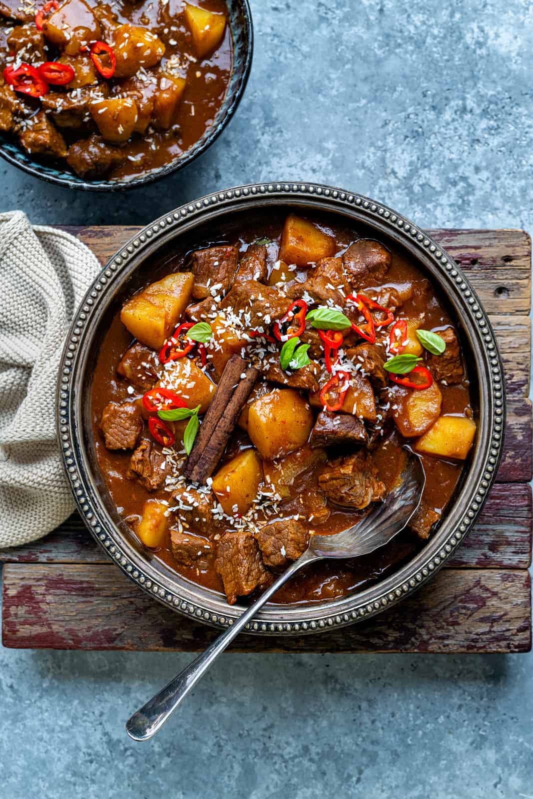 Slow-Cooked Beef Curry with Garam Masala and Coconut Milk