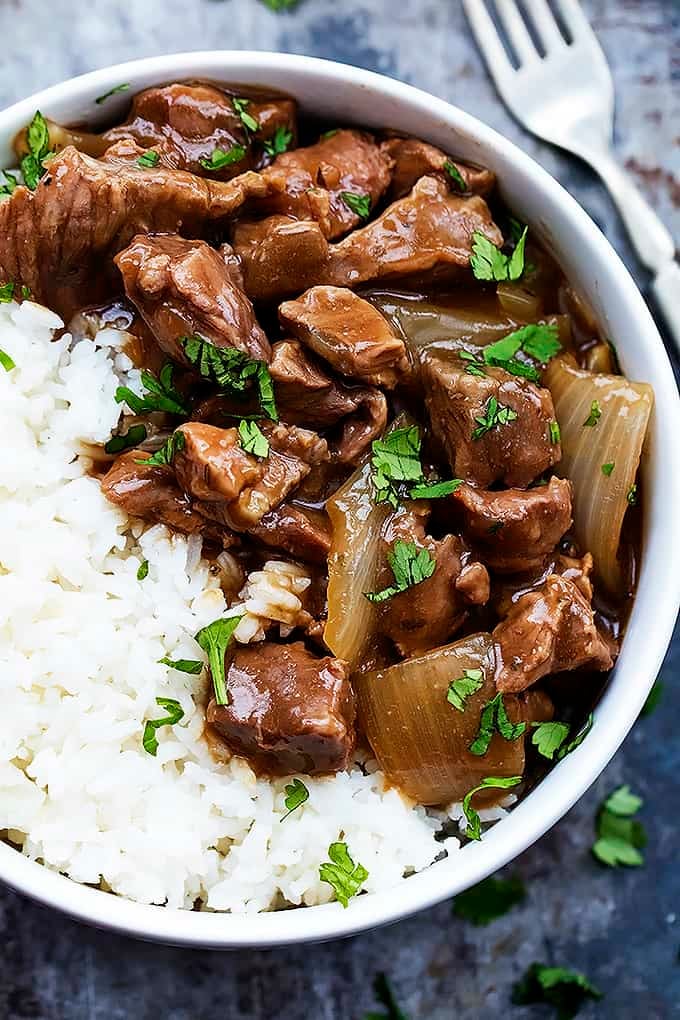 Slow-Cooked Beef with Pipil-Spiced Sauce and Rice