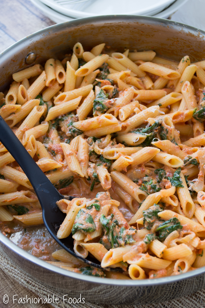 Penne with Sun-Dried Tomato and Spinach in Garlic Cream Sauce