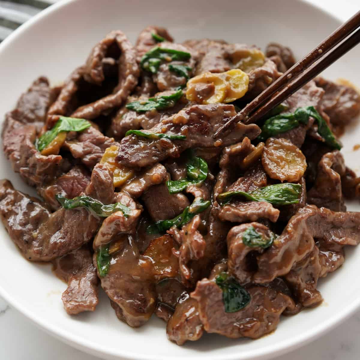 Stir-Fried Beef with Ginger Scallion Sauce
