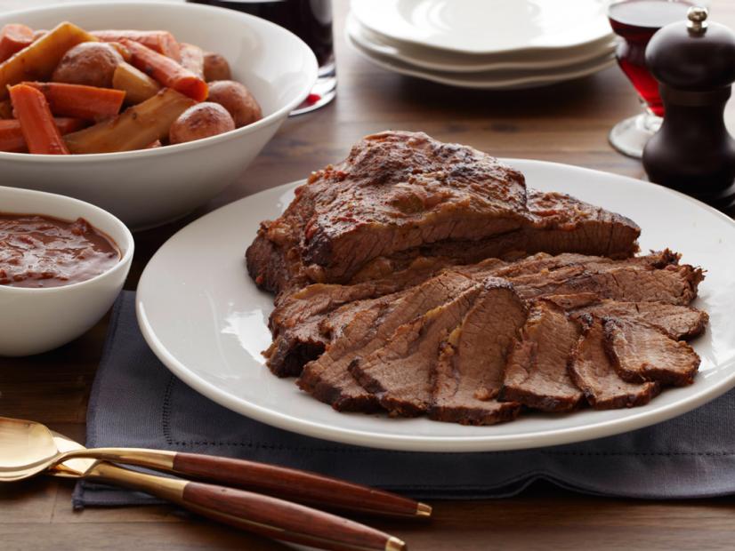 Slow-Braised Low-Heat Beef Brisket with Root Vegetables