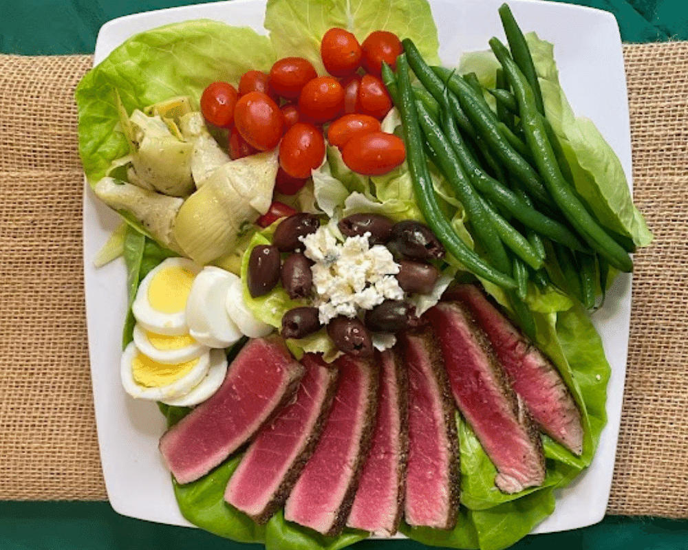 Composed Niçoise Salad with Seared Tuna and Green Beans
