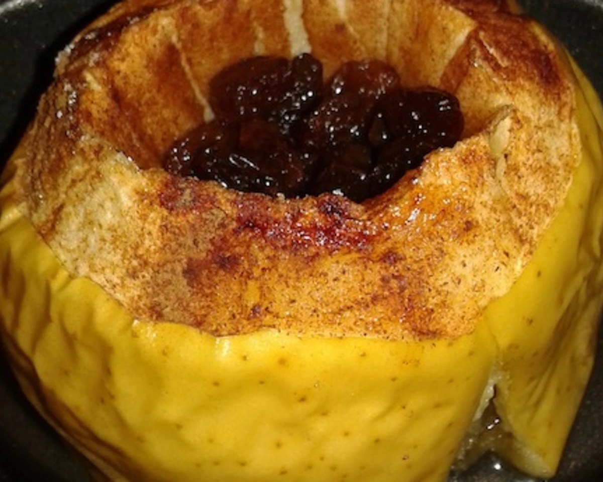 Cinnamon-Spiced Baked Apples with Walnuts