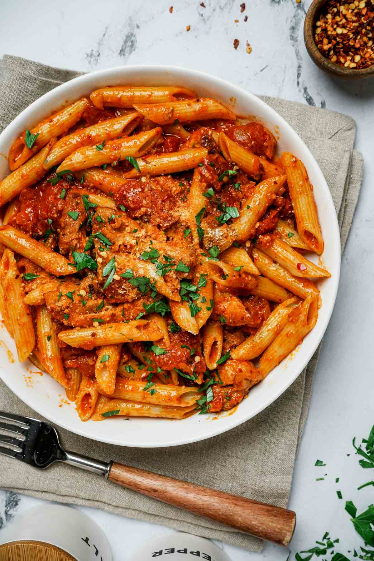 One-Pot Spicy Chicken and Tomato Pasta