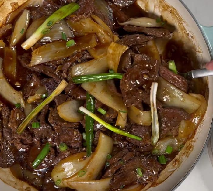 Stir-Fried Irish Beef with Garlic and Spring Onions