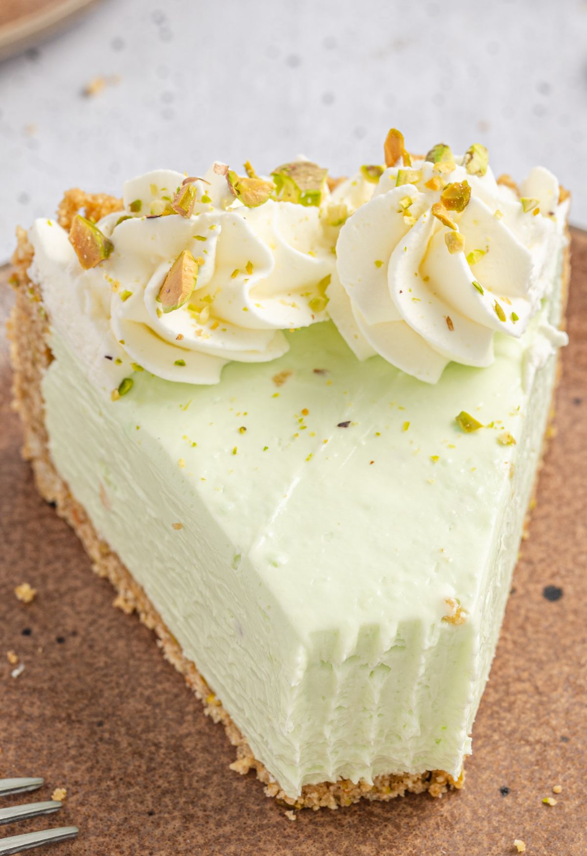 No-Bake Vanilla Cheesecake with Baileys and Pistachio Tartlets