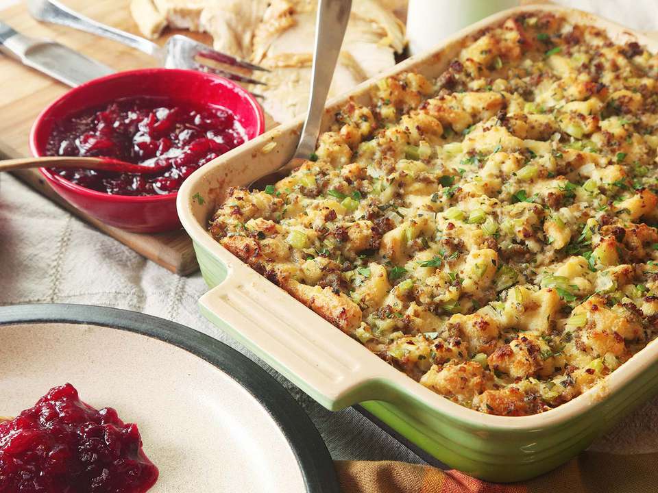 Sage and Sausage Classic Thanksgiving Stuffing