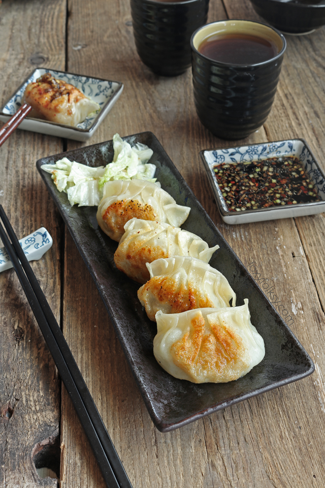 Crisp Pan-Fried Gyoza with Garlic Soy Dipping Sauce