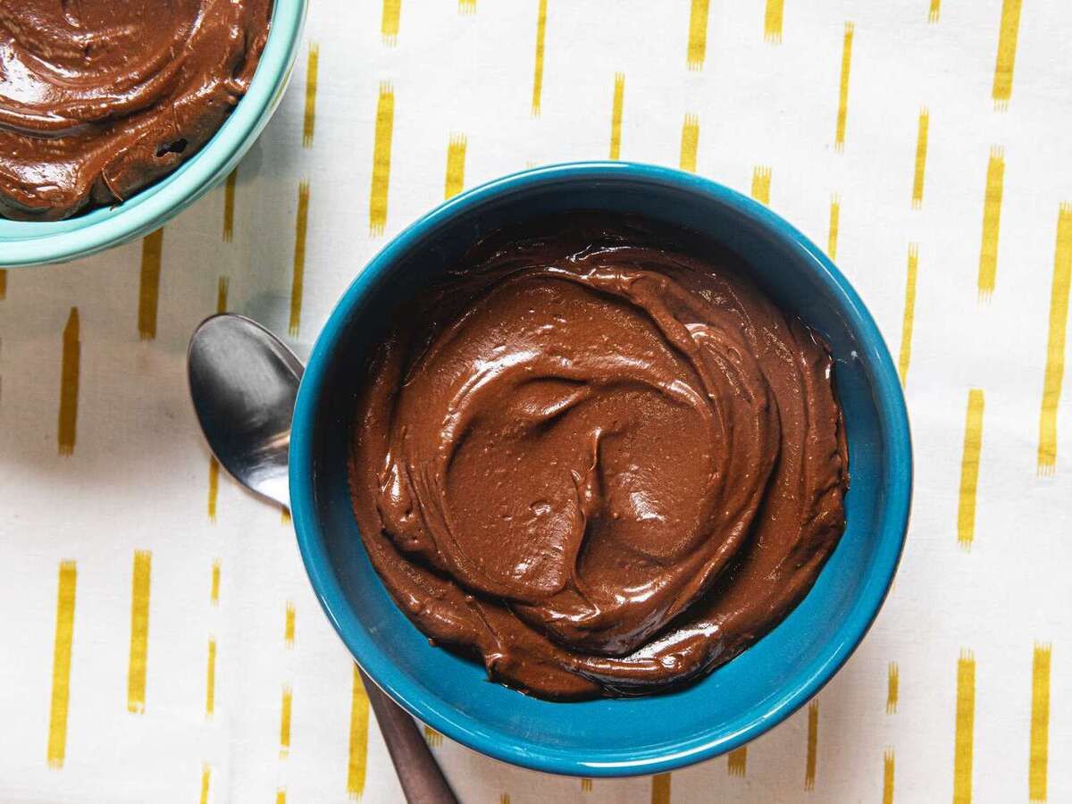 Gluten-Free Avocado Chocolate Mousse with Maple Syrup