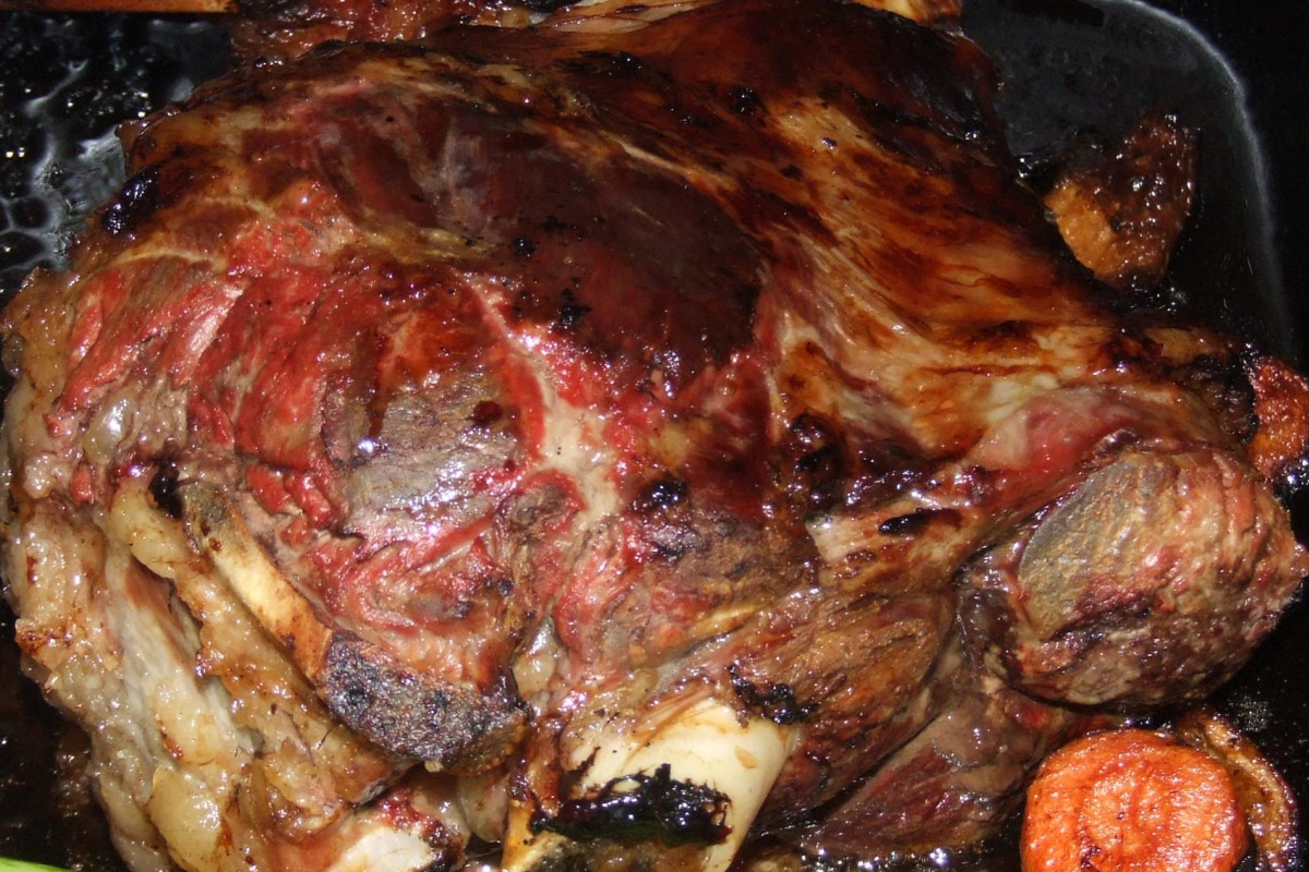 General Herb-Roasted Mediterranean Lamb Legs