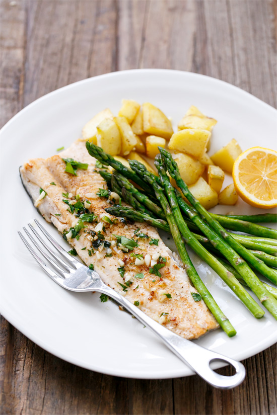 Crispy Pan-Seared Trout with Lemon Garlic Herb Butter