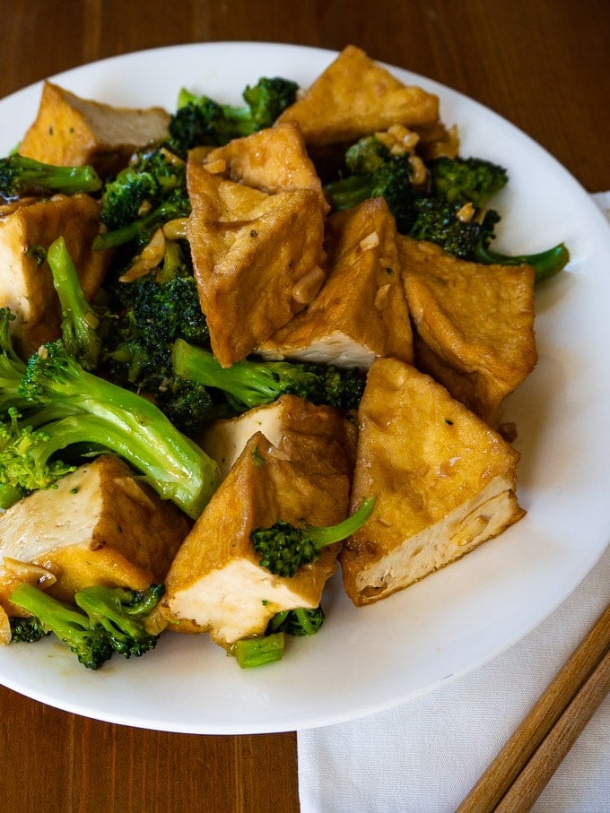 Stir-Fried Tofu with Broccoli and Cashews in Hoisin Sauce