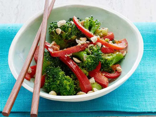 Spicy Peanut Stir-Fry with Broccoli and Bell Pepper