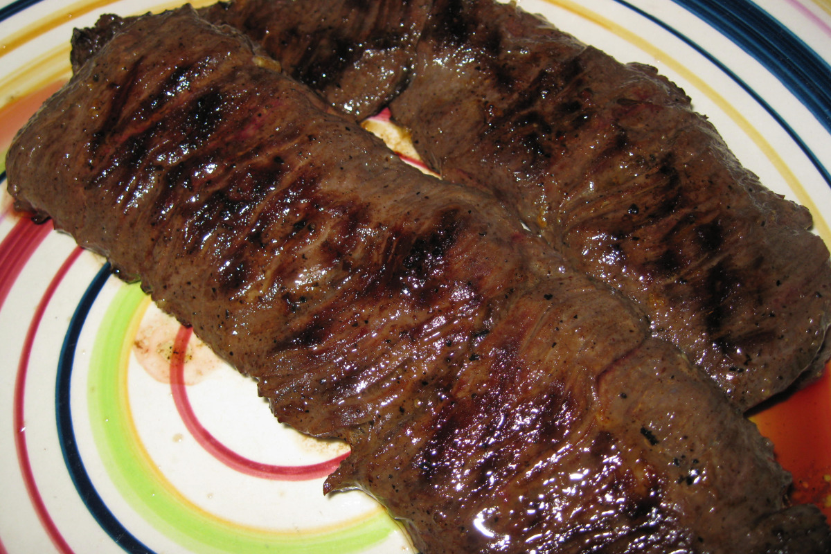 Grilled Greek Skirt Steak with Lemon-Oregano Marinade
